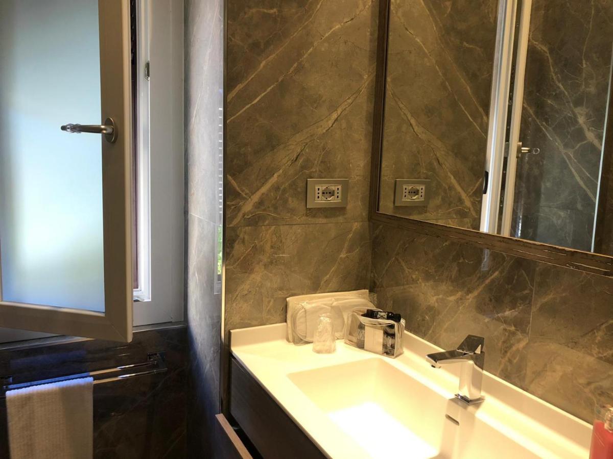 La Linea D'Acqua Otel La Spezia Dış mekan fotoğraf